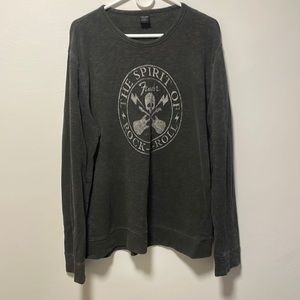 Lucky Brand “Fender” rock n’ roll sweatshirt. Size large. Size runs big.